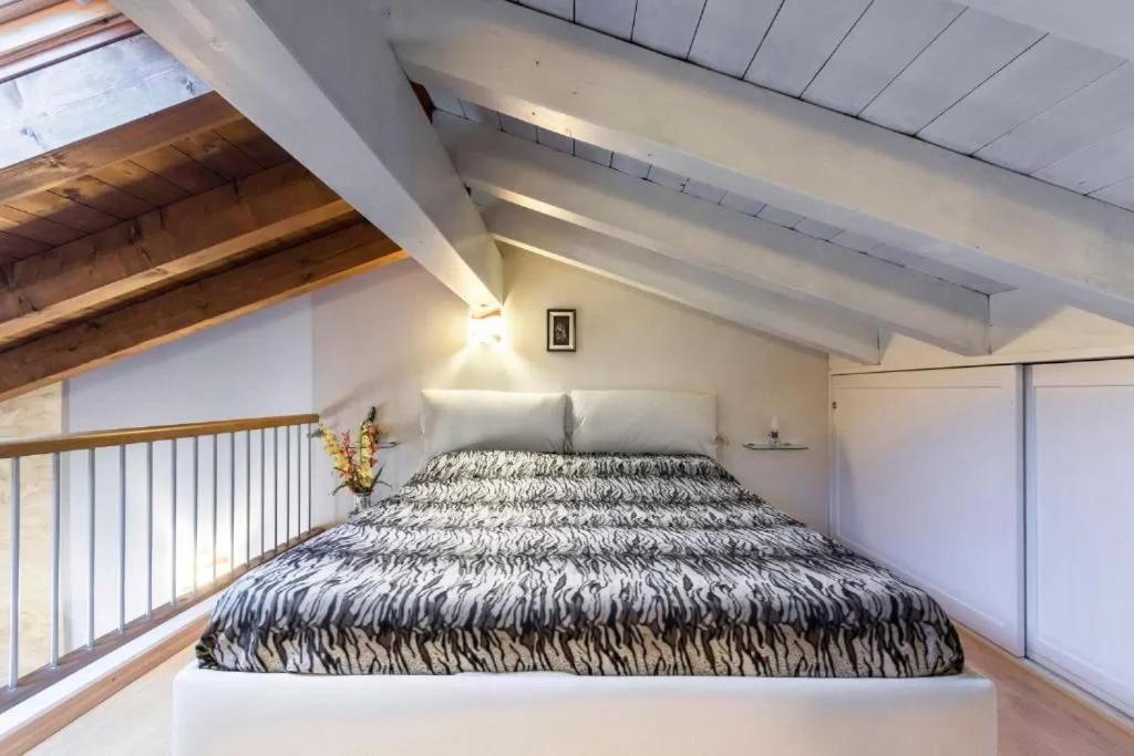 Casa Vacanze Rosalba Ferrara di Monte Baldo Экстерьер фото