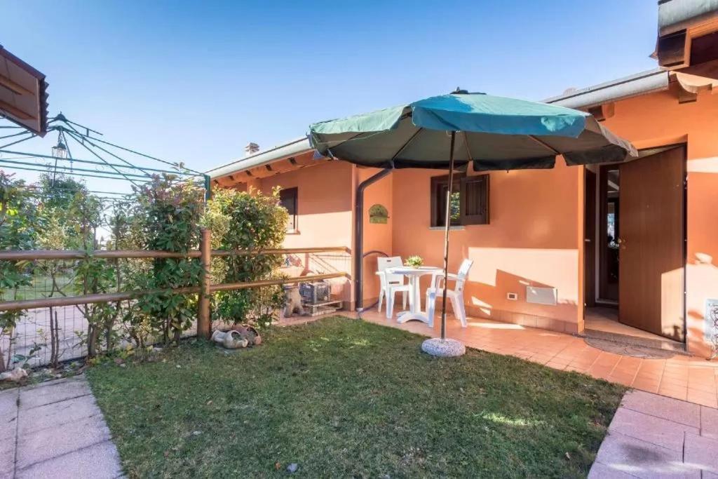 Casa Vacanze Rosalba Ferrara di Monte Baldo Экстерьер фото