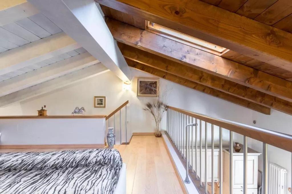 Casa Vacanze Rosalba Ferrara di Monte Baldo Экстерьер фото