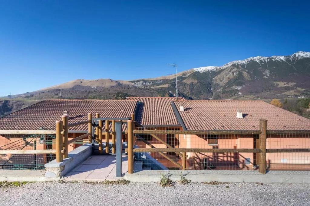 Casa Vacanze Rosalba Ferrara di Monte Baldo Экстерьер фото